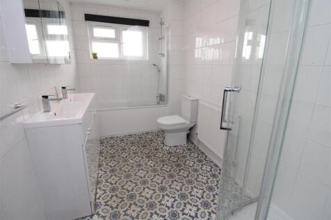 NEW BATHROOM.JPG