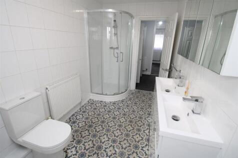 NEW BATHROOM1.JPG