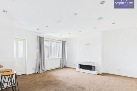 Living Room / Kitchen