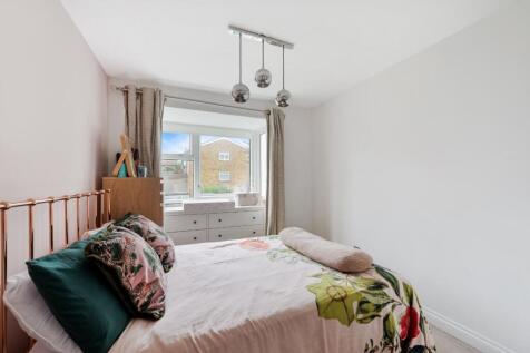 GATLEY AVENUE (3).jpg