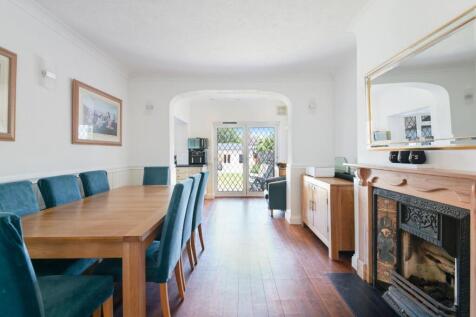 CALVERLEY ROAD, (12).jpg