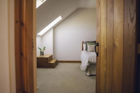 Nyth Bach: Ystafell Wely 3 / Bedroom 3