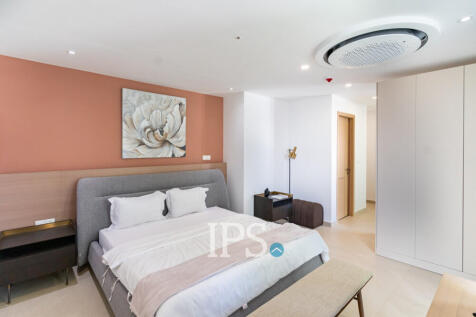 3 Bedroom Condo For Sale - Diamond Bay Garden, Tonle Bassac, Phnom Penh