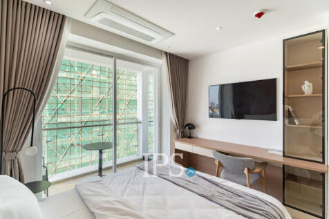 3 Bedroom Condo For Sale - Diamond Bay Garden, Tonle Bassac, Phnom Penh