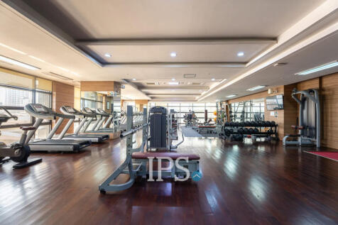 27th Floor 3 Bedroom Condo For Sale - Decastle Royal, BKK1,  Phnom Penh