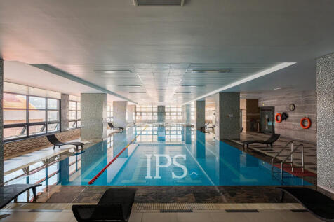 27th Floor 3 Bedroom Condo For Sale - Decastle Royal, BKK1,  Phnom Penh