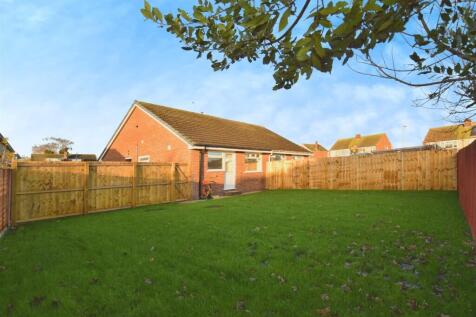 9401b8a8-rear 20bungalow.JPG