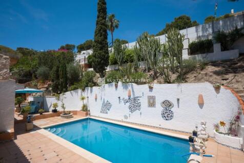 Sonniger Poolbereich