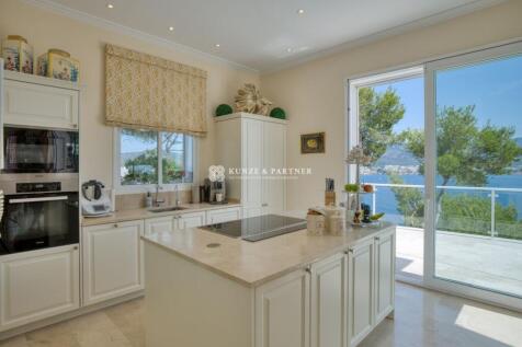 Maßangefertigte Einbauküche