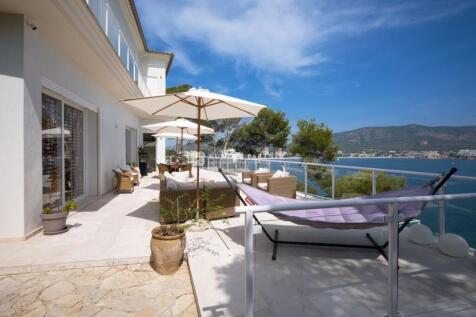 Weitläufige Terrassen