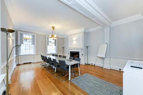 St james Street 4.jpg