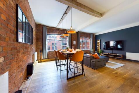 Open Plan Living / Kitchen