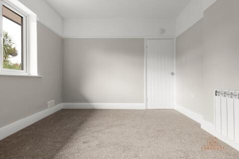 72 beech avenue  084-1543