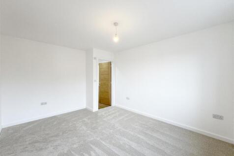 Master Bedroom 2.jpg