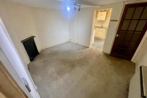 WhatsApp Image 2025-07-04 at 17.14.24 (1).jpeg