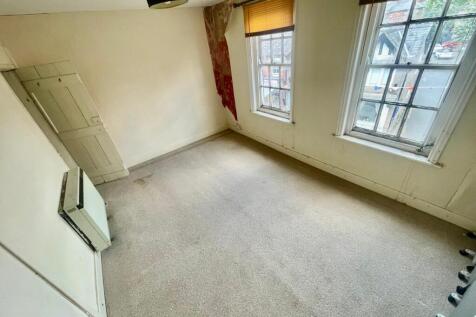 WhatsApp Image 2025-07-04 at 17.14.24 (5).jpeg