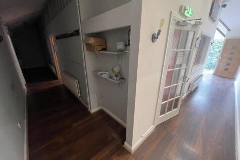 WhatsApp Image 2025-05-27 at 18.16.34 (5).jpeg