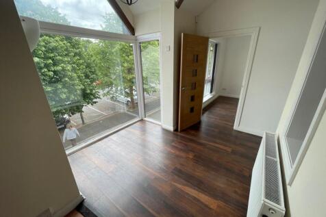 WhatsApp Image 2025-05-27 at 18.16.34 (1).jpeg