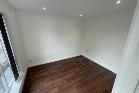 WhatsApp Image 2025-05-27 at 18.16.34 (2).jpeg