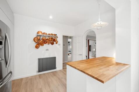 Kitchen / Breakfast Room