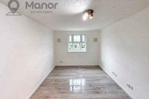 WhatsApp Image 2025-09-19 at 13.07.24 (1)