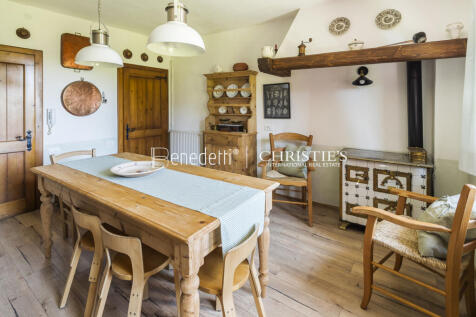 fe211f4c-c3b4-4734-b0b9-c18fb48aed01_original