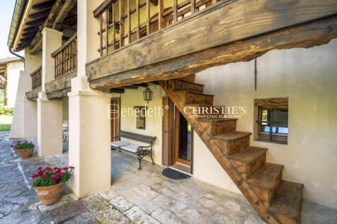 b70085d5-8247-41cf-8b90-f9ba062bdc1b_original