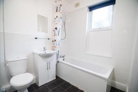 11_newington_rd_student_properties_bathroom.jpg