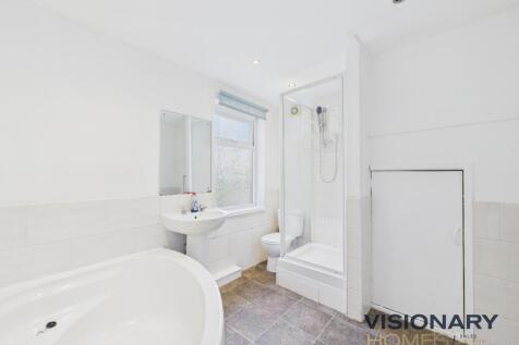 CAM03522G0-PR0214-STILL021