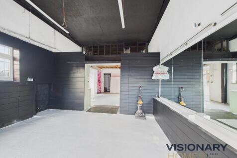 CAM03522G0-PR0228-STILL005