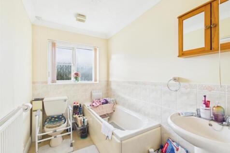 Laceys Drive Photos (2).jpg