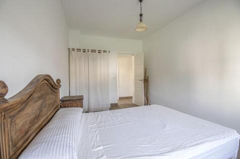 RG2504TH---bedroom-2