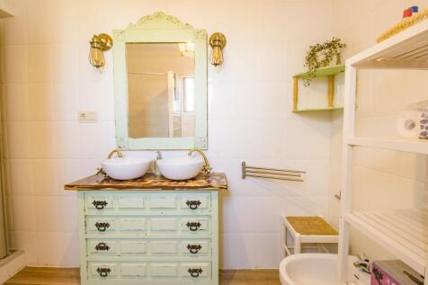 CAS2512CH---bathroom