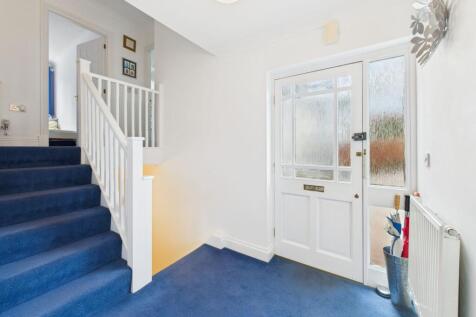 Middle Landing / Entry Hall