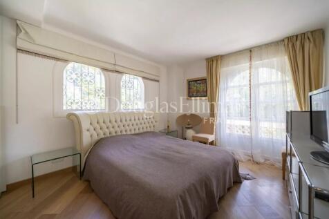 Bedroom Wooden floor