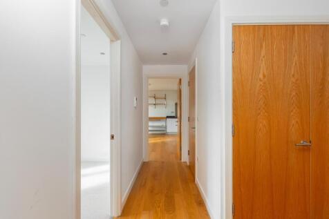 11N04OCC - Hallway A.jpg