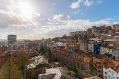 11N04OCC - Balcony C.jpg