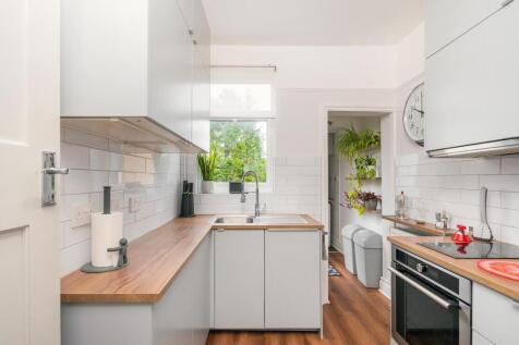 0J7ABN - Kitchen B.jpg