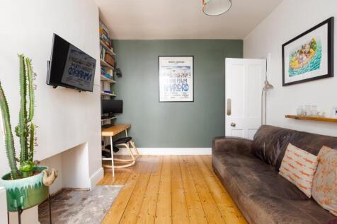 10 Kensington Park Road, BS4-7.jpg