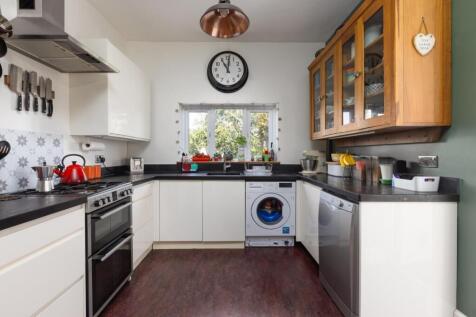 10 Kensington Park Road, BS4-11.jpg