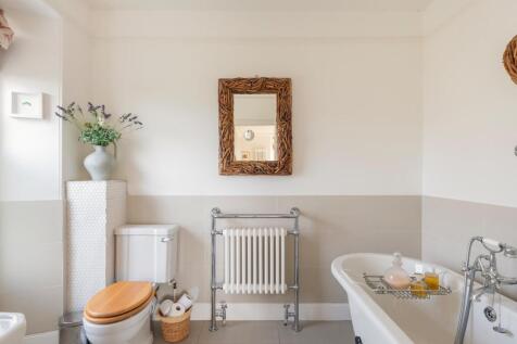 1H7RCN - Ensuite C.jpg