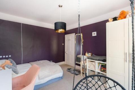 1H7RCN - Bedroom L.jpg