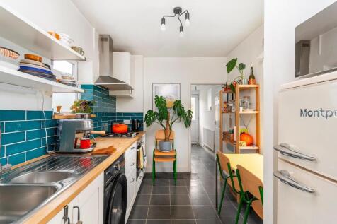 9A1ARBR - Kitchen B.jpg