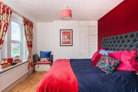 9N6SDD - Bedroom F.jpg