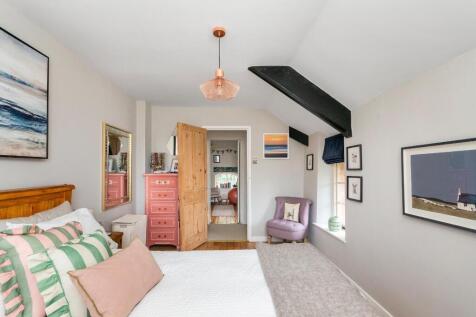 0N2CKN - Bedroom G.jpg