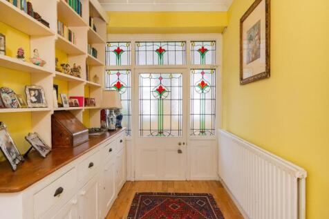 1V6WCM - Hallway A.jpg