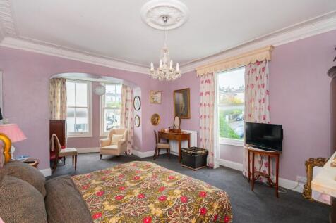 1V6WCM - Bedroom C.jpg