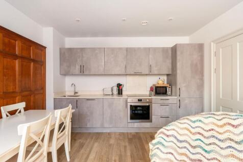 2R0HBR - Living Room D.jpg