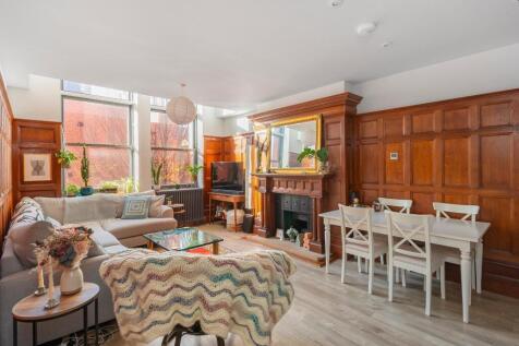 2R0HBR - Living Room C.jpg