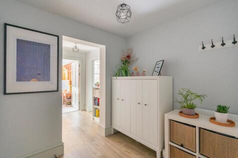 2R0HBR - Hallway A.jpg